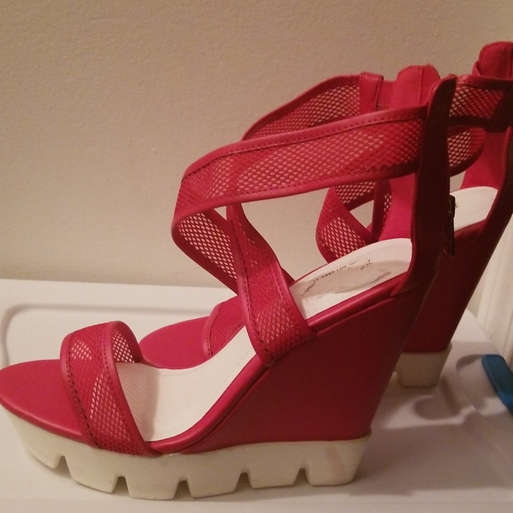 Red wedges